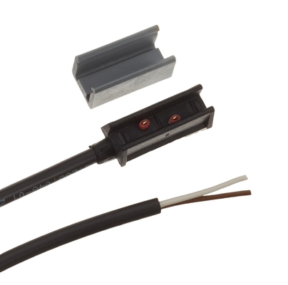 Arnesto di cablaggio per autoveicoli EDGAR-151 PRS Coperchio del connettore Alloggiamento Snap-Fit con schede di ritenzione